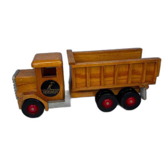 Wooden Dump Truck "Heron Bay" Logo w/ Heron Pic -  Rolls and Bed Lifts - Picture 1 of 14
